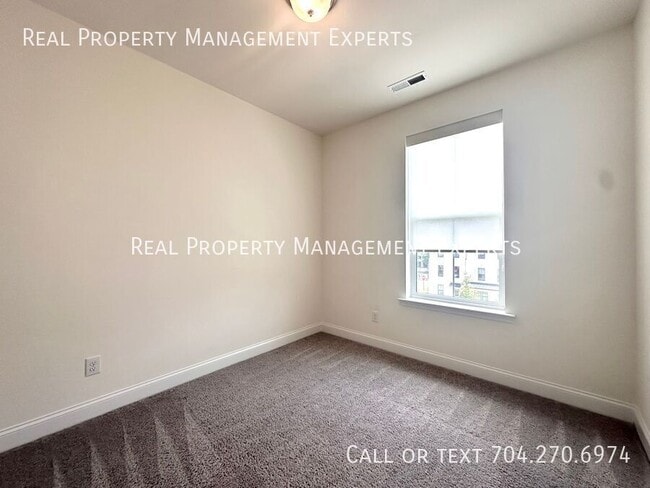 Building Photo - 2518 Magnolia Blossom Wy