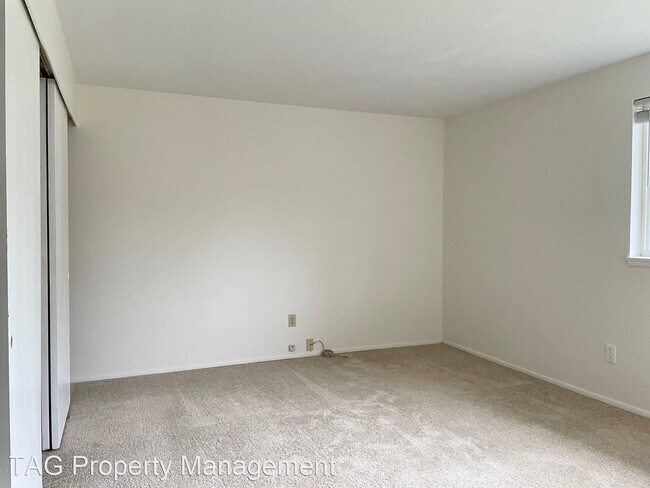 Building Photo - 3 br, 2 bath House - 14219 NE 75th St
