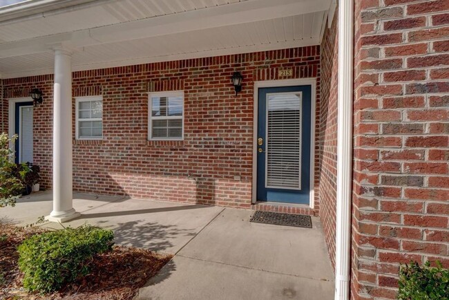 Building Photo - Charming 2-Bedroom Townhome in Independenc...