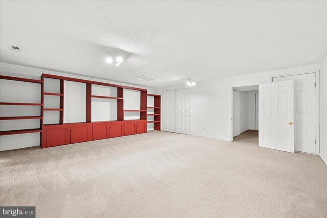 Building Photo - 149 Bishops Gate Ln