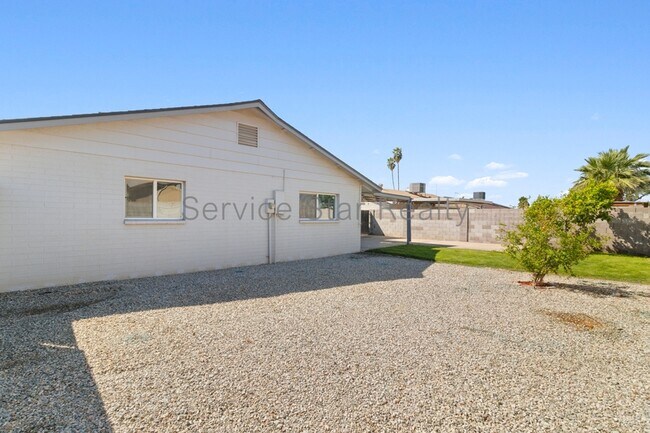 Building Photo - 6302 W Monterey Way