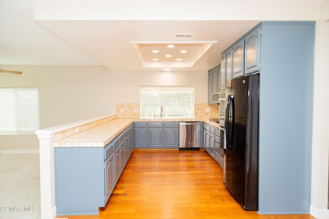 Building Photo - 3154 Provence Pl