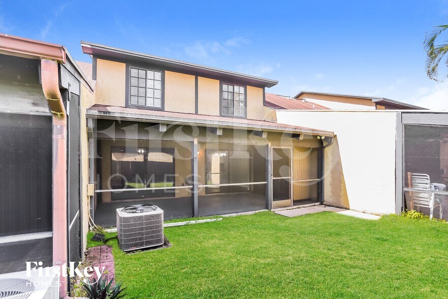 Building Photo - 9195 NW 44th Ct