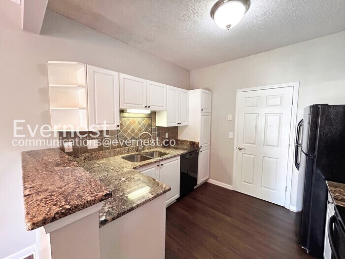 Building Photo - 205 Spring Heights Ln