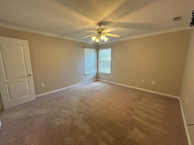 Building Photo - 5988 Vinemont Dr NW