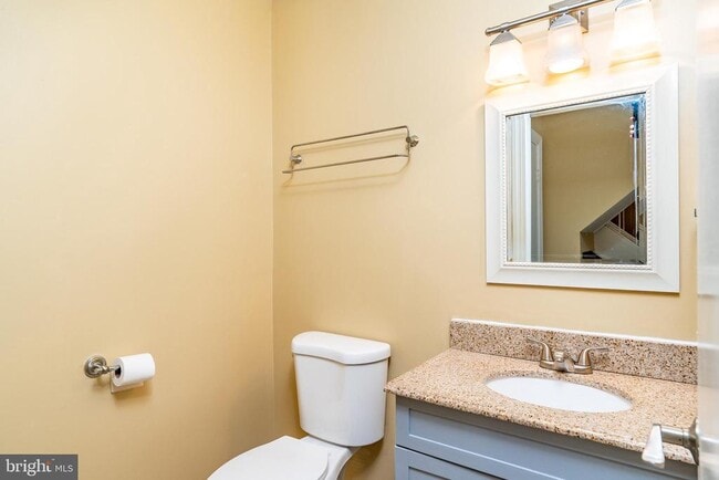 Building Photo - 3134 Delburne Ct