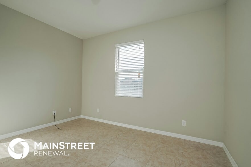 Building Photo - 1137 NW 19th Ave