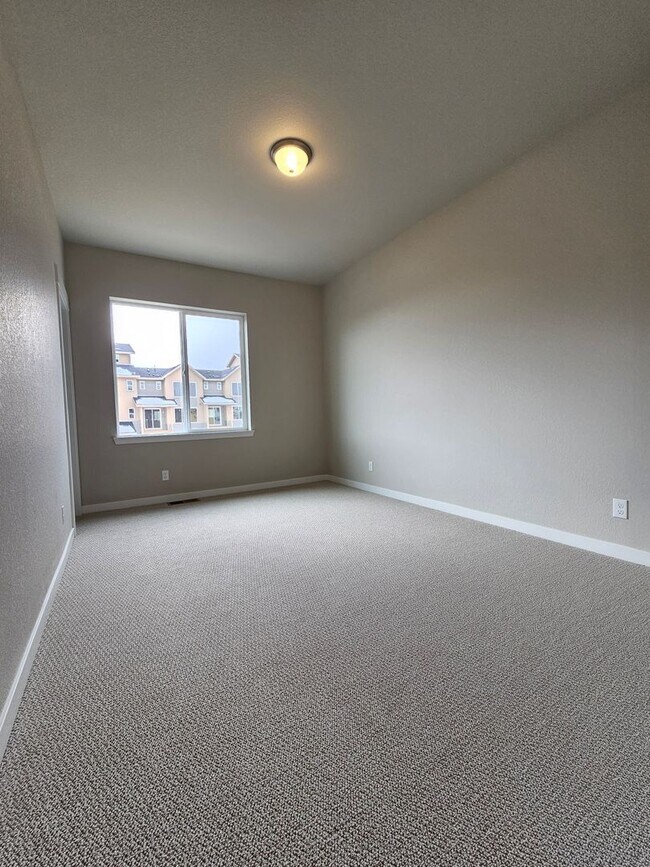 Building Photo - Newer Home in Broomfield