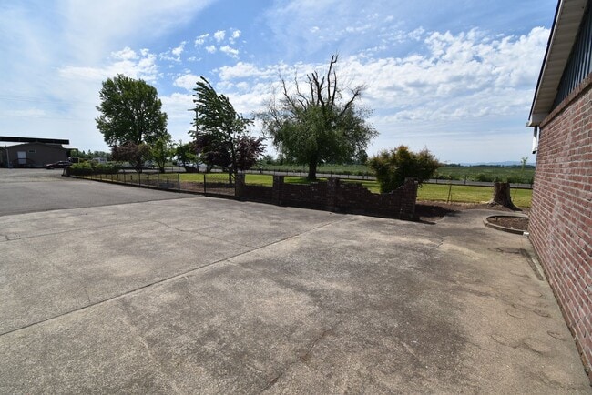Building Photo - Spacious home on acreage and a Dairy Farm