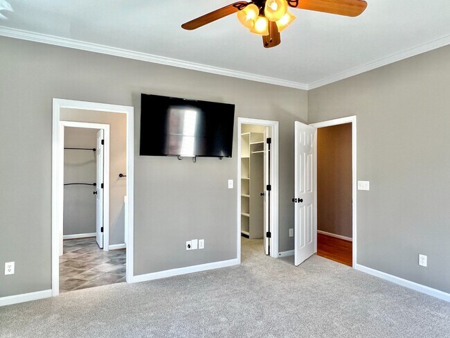 Building Photo - 7809 Deer Trail