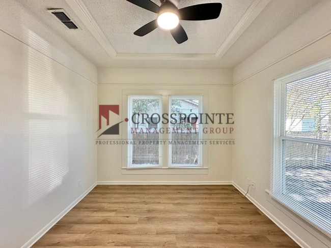 Building Photo - Coming Soon! Remodeled 1 Bedroom 1 Bath in the Heart of Tyler!