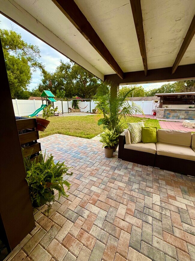 Building Photo - 4427 Tuna Dr