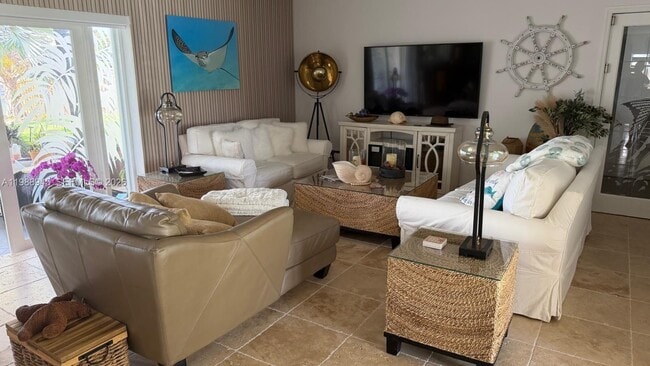 Building Photo - 20320 Bel Aire Dr