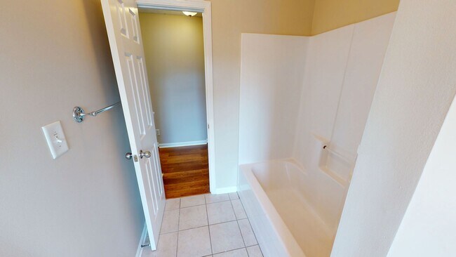 Building Photo - 4 Bedroom Gem Less Than 30 Minutes from Fort Bragg!