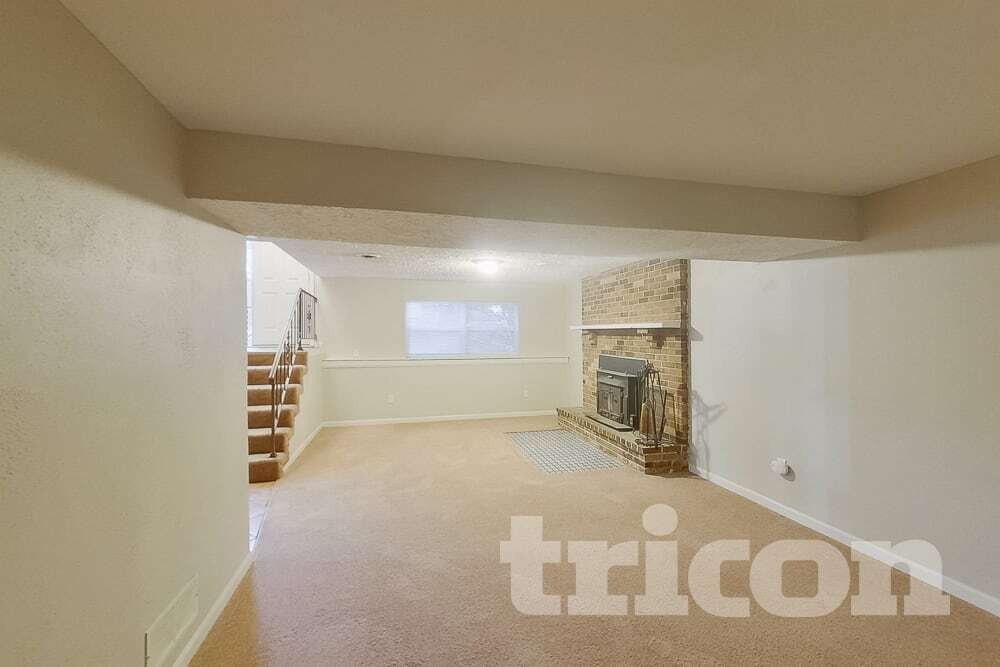 Building Photo - 1563 Park Ridge Ln