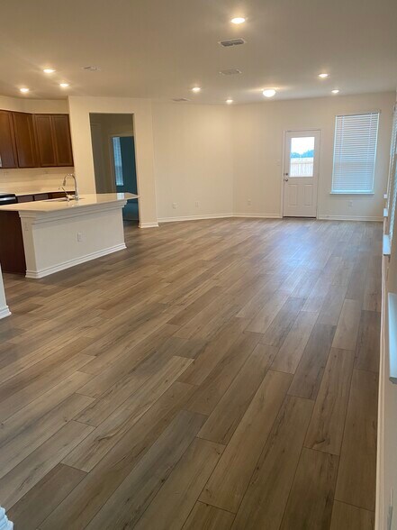 Building Photo - 440 Horizon Pointe