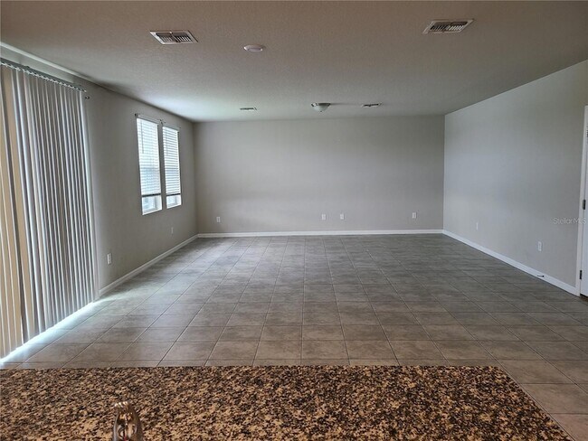 Building Photo - 10217 Daybreak Glen