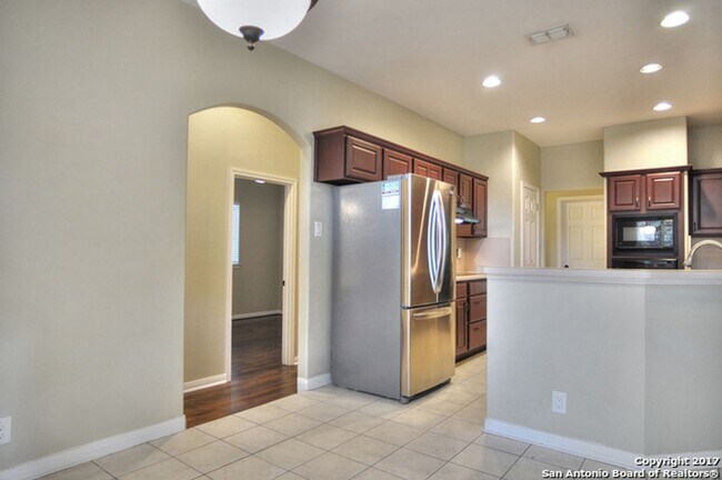 Building Photo - 4 Bedroom/2 Bath Auburn Oaks Subdivision