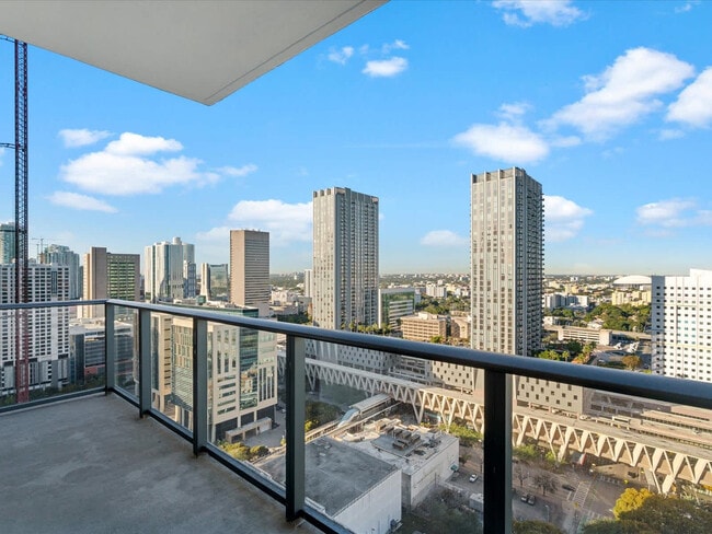 Building Photo - 11 NE 6th St