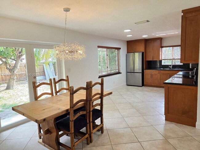 Building Photo - 10330 SW 53rd St