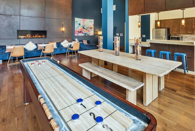 Building Photo - Lawrence Station