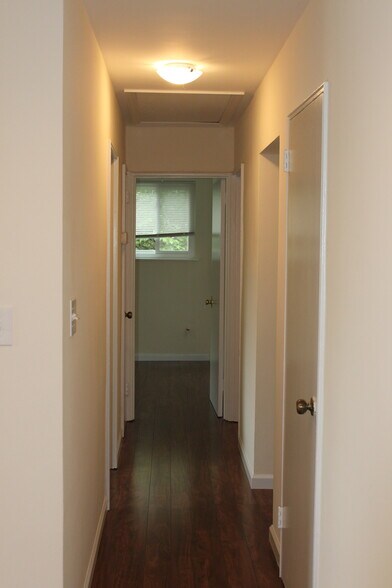 Building Photo - 7003 Murray Ct