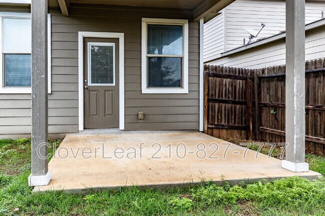 Building Photo - 10326 Rosalina Lp