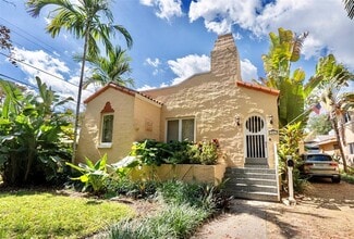 Building Photo - 906 Genoa St