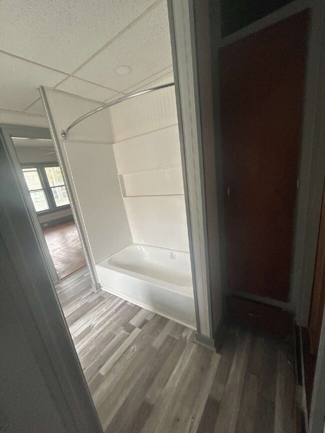 Building Photo - 1 Bedroom Apartment in Perry – Available August 8th, 2026