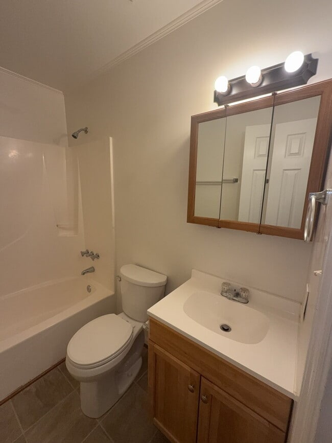 Building Photo - 101 Garden Pl