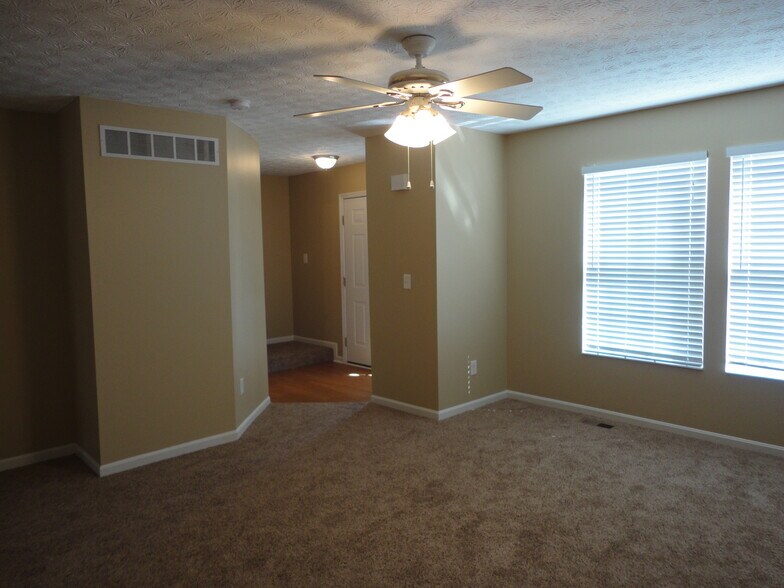 Building Photo - 531 Sherman Dr