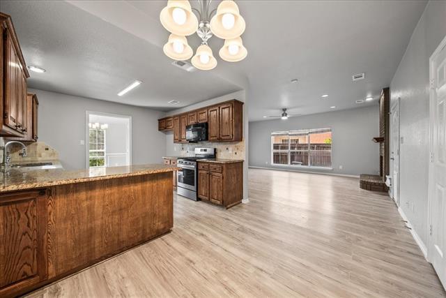 Building Photo - 344 Raintree Dr