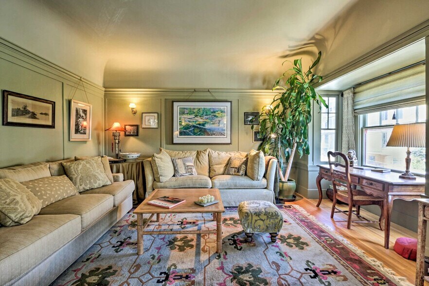 Building Photo - 241 Ashbury St