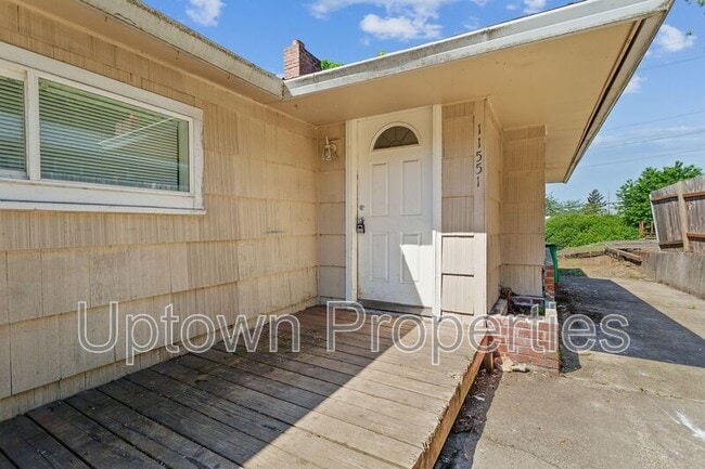 Building Photo - 11551 SW 64th Ave