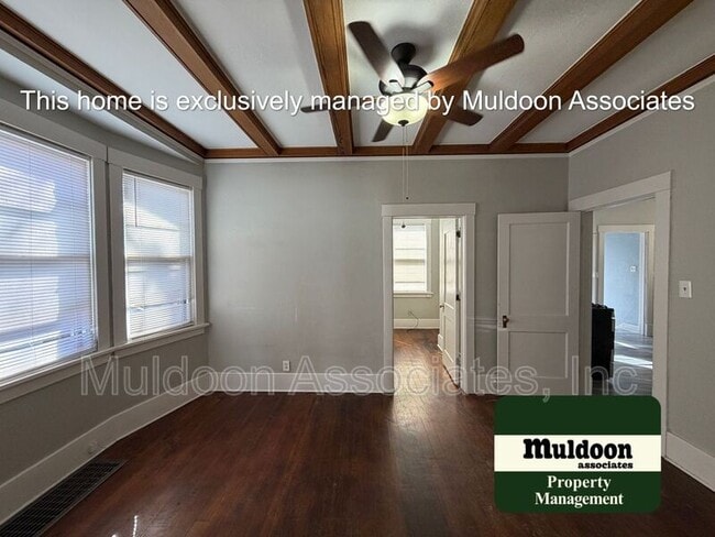 Building Photo - 705 E Platte Ave