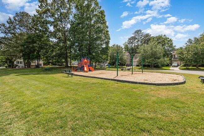 Building Photo - 537 Mountain Lake Dr