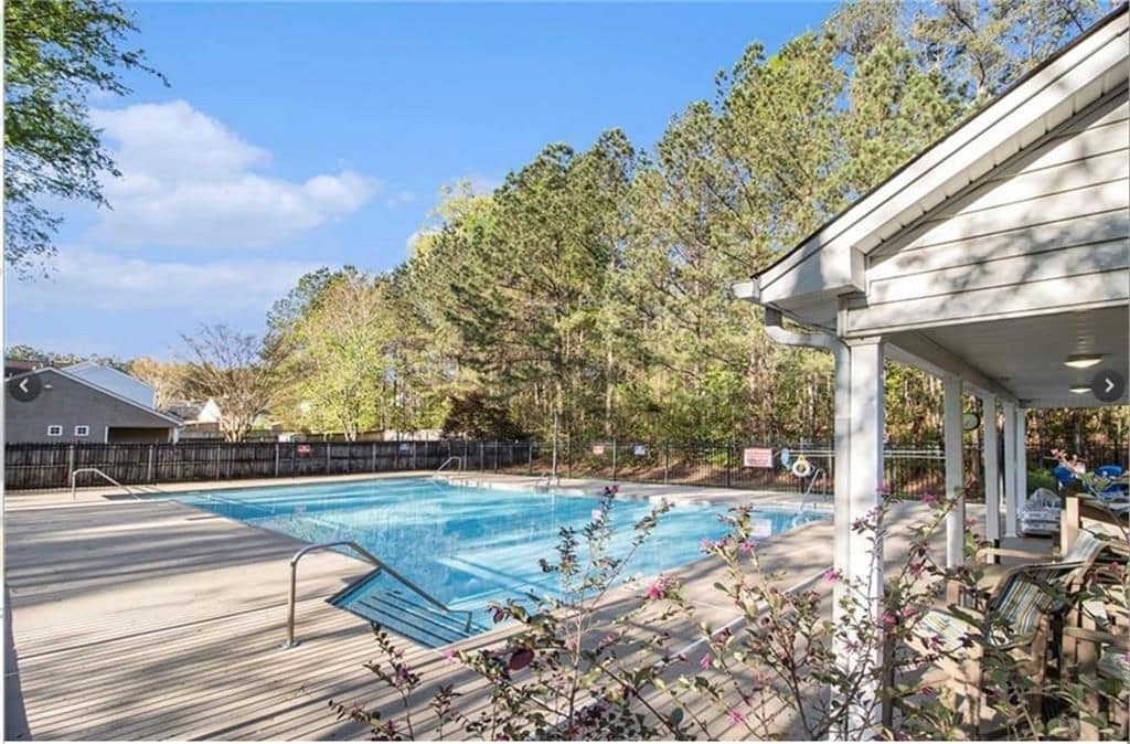 Building Photo - 612 Spanish Oak Dr