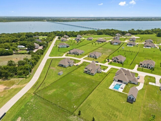 Building Photo - 1125 Sugar Bars Dr