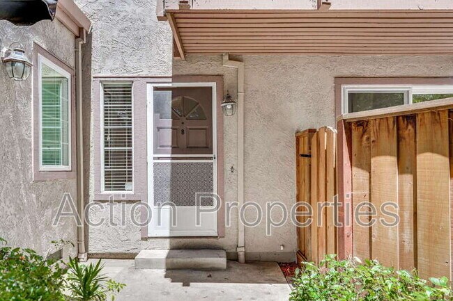 Building Photo - 2091 San Luis Ave