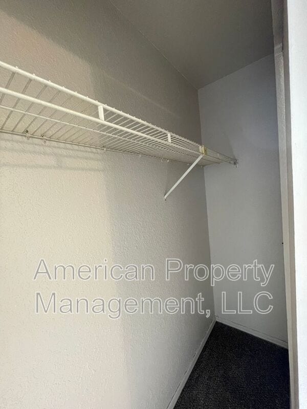 Building Photo - 13142 E 44th St