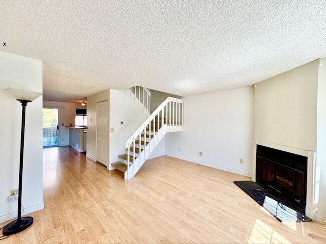 Building Photo - 17315 E Rice Cir