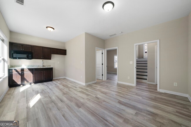 Building Photo - 147 Jackson Farms Dr