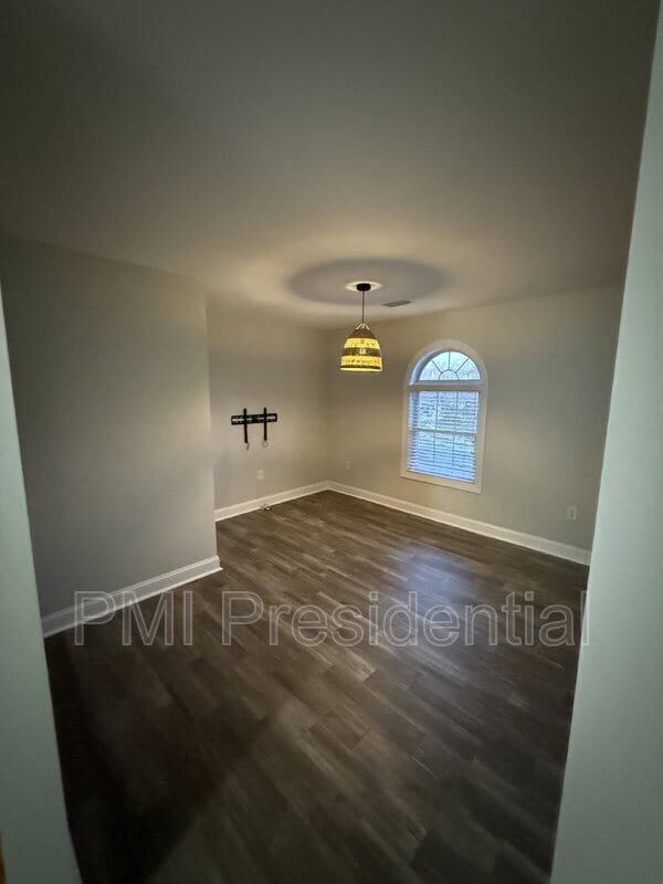 Building Photo - 14030 Wiley Cir