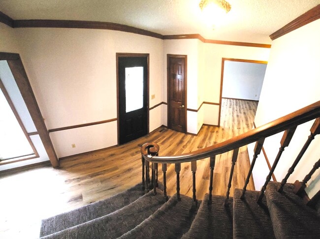 Building Photo - 7010 N Agnes Ave