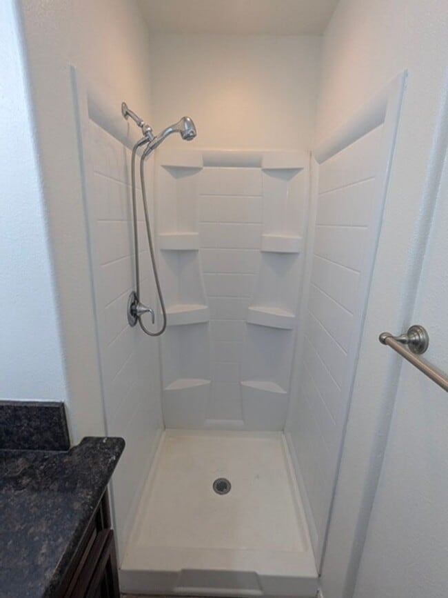 Building Photo - 4 Bed / 3 Bath with bonus room - Single Story Home in El Cajon