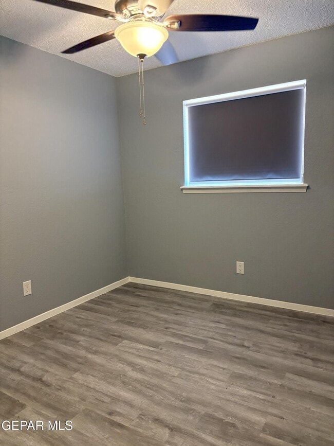Building Photo - 2819 Anise Dr