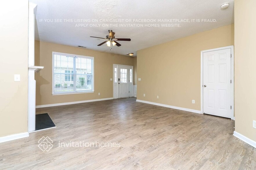 Building Photo - 202 Riverstone Commons Cir