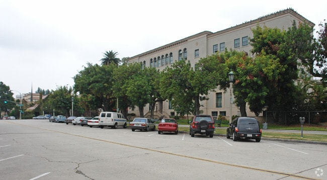 Building Photo - Centennial Place