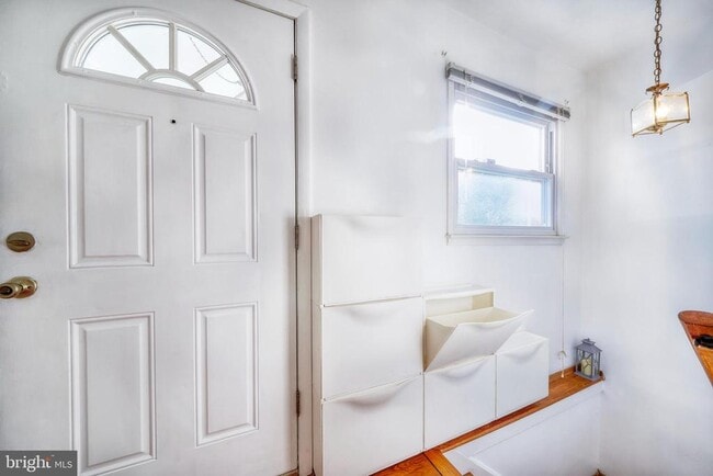 Building Photo - 14307 Bismark Ave