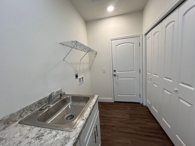 Building Photo - Brand New Construction- New 3 Bedroom, 2 Bath home in Lake City